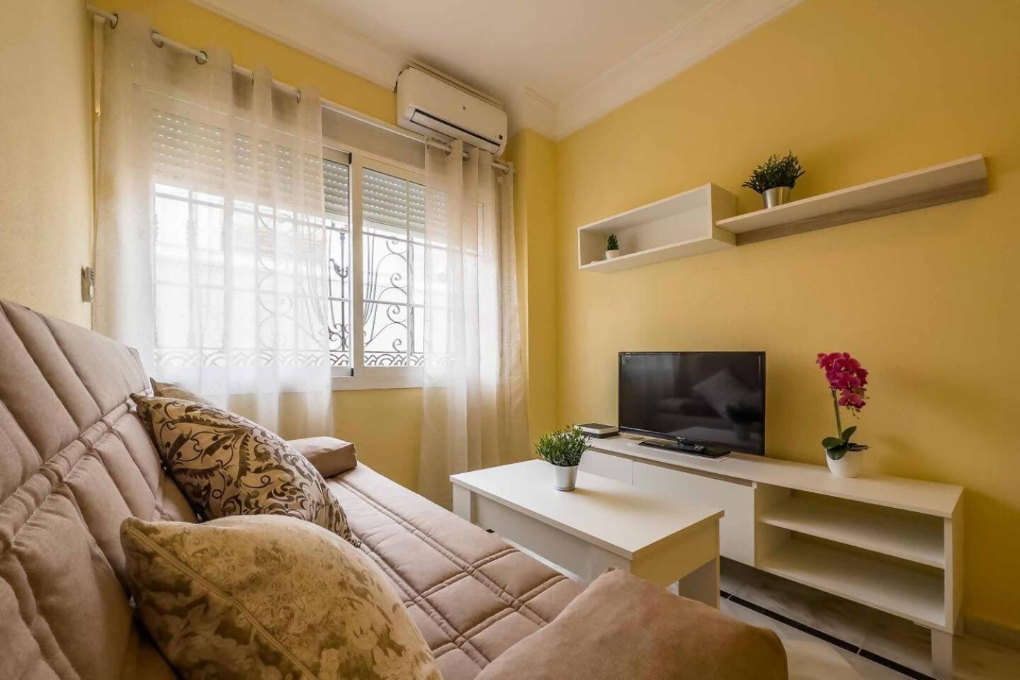 Cyv Centrally Located 1 Bed 1 Bath Near The Beach Fuengirola Exterior foto
